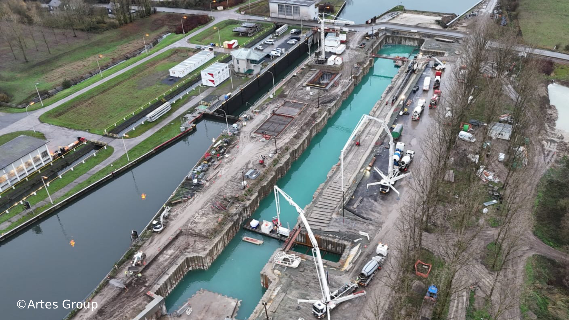De sluis van Obourg, eerste stap van het project van de vier sluizen